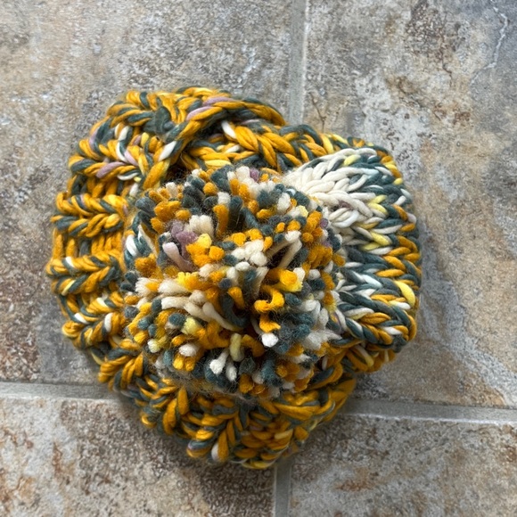Free People Tide Knit Pom Beanie One Size in Gold Combo NWOT - Picture 11 of 11